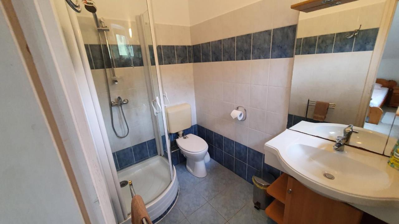 Borkuti Panzio Es Apartman Балатонсемеш Екстер'єр фото